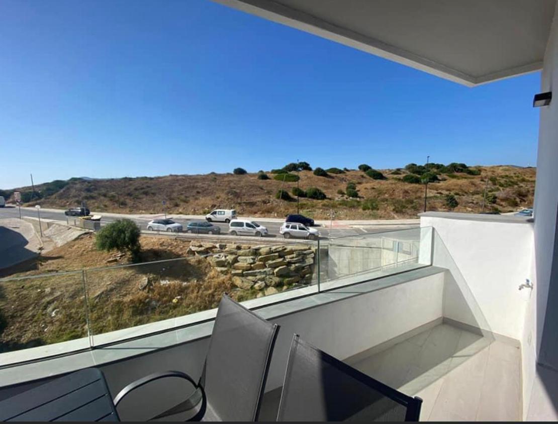Apto Moderno, A Minutos De La Playa Y Del Centro Tarifa Luaran gambar